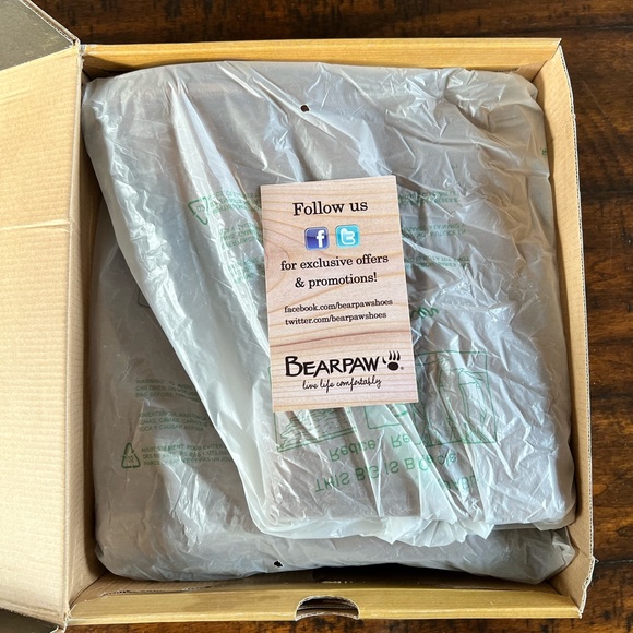 BEARPAW Emma Short Boots - Picture 16 of 16